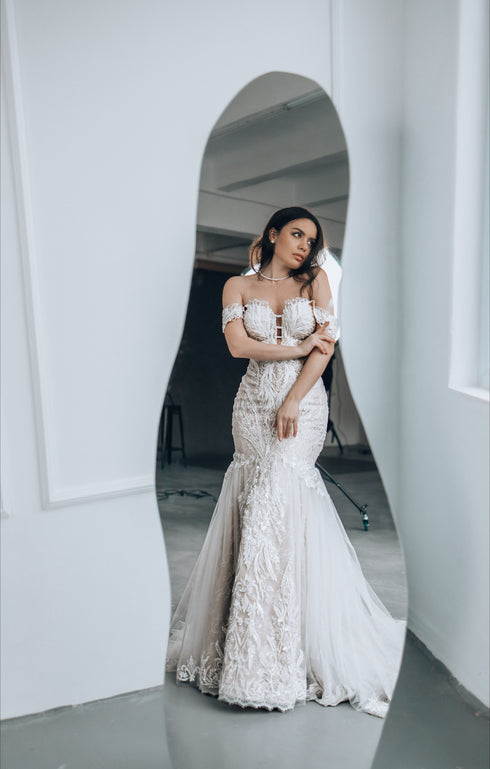 Bridal gown, Mermaid wedding dress